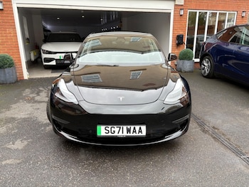 Used Tesla Model 3 2021 for sale - 76136401: Photo 2