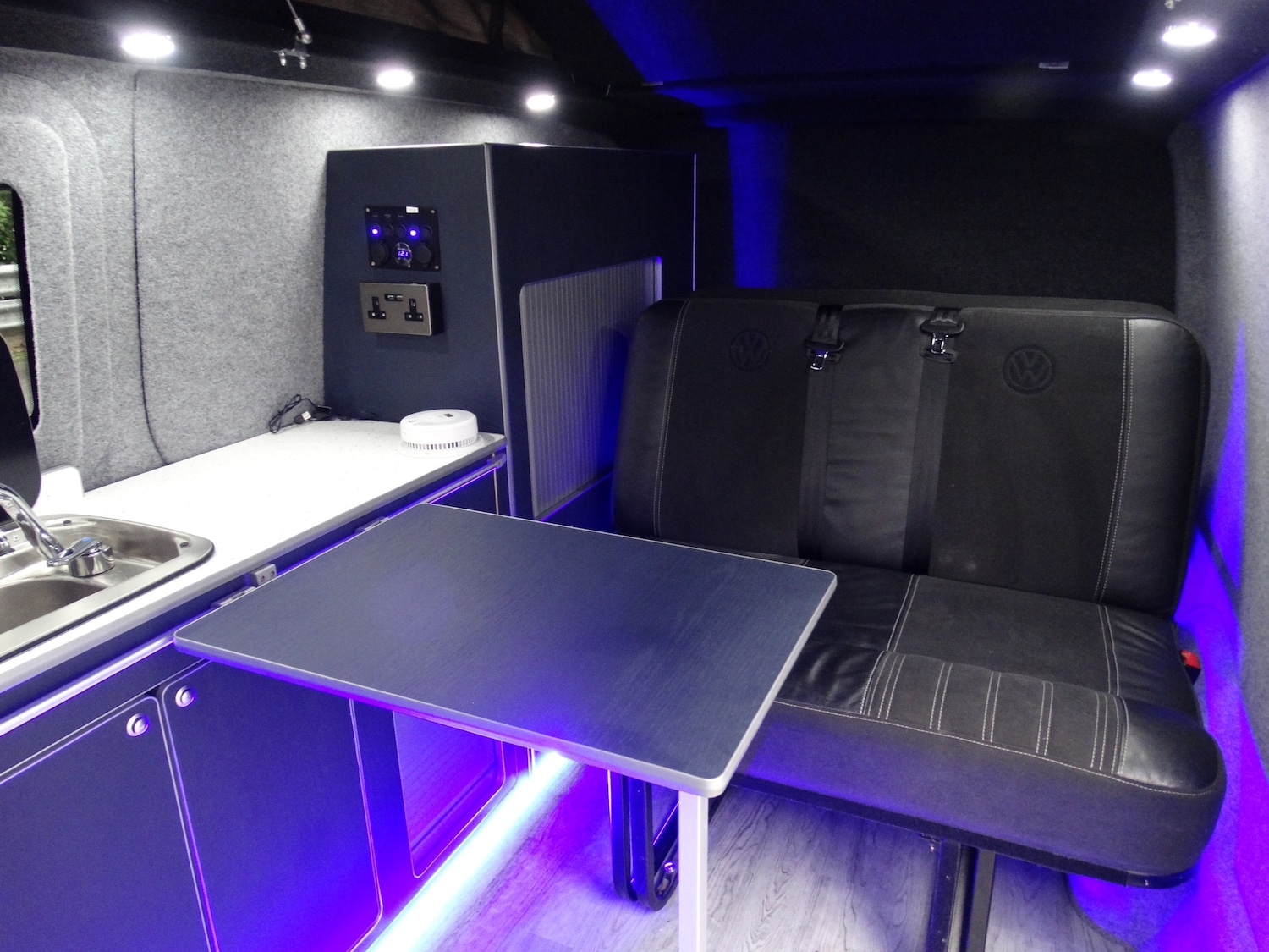 Used Volkswagen Transporter 2011 for sale - 77618376: Photo 5