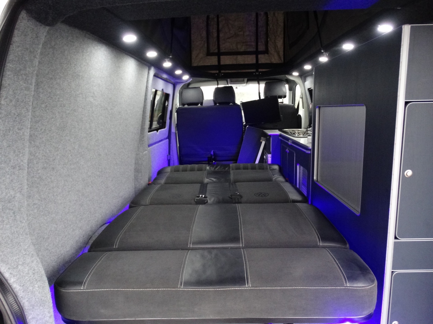 Used Volkswagen Transporter 2011 for sale - 77618376: Photo 9