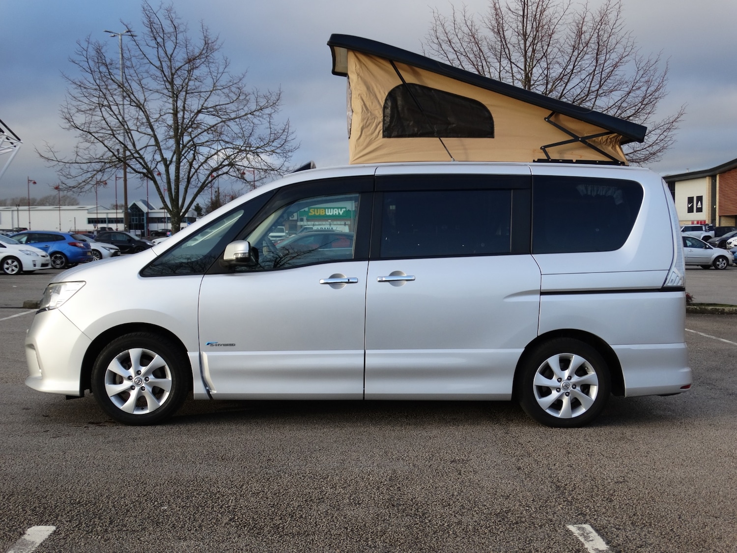 Used Nissan Serena 2023 for sale - 77225386: Photo 2
