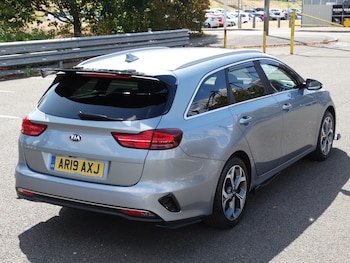 Used Kia Ceed 2019 for sale - 79571789: Photo
