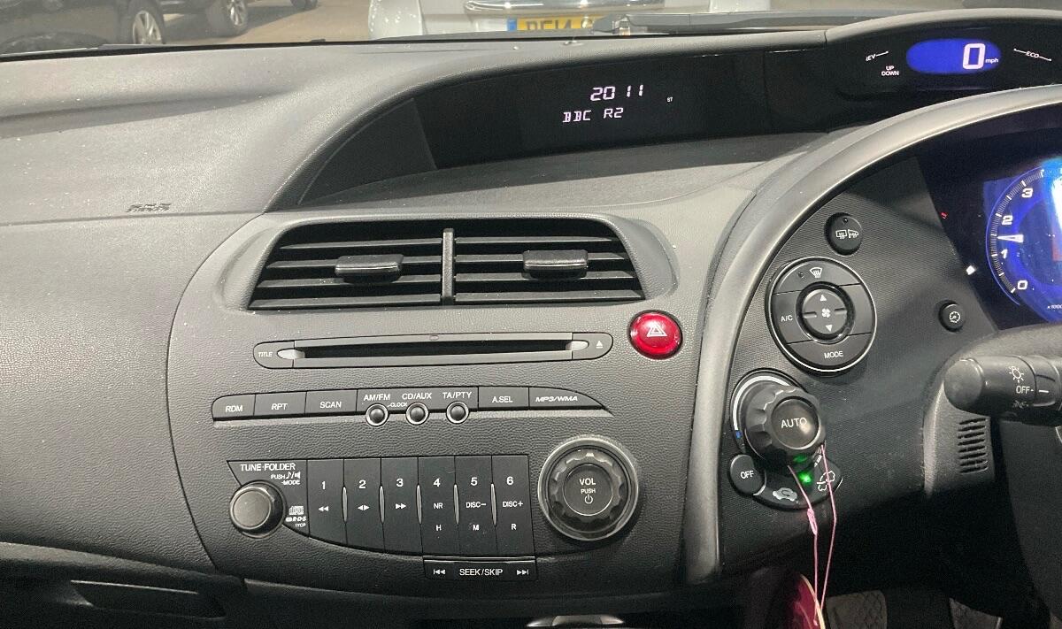 Used Honda Civic 2009 for sale - 76486859: Photo 11