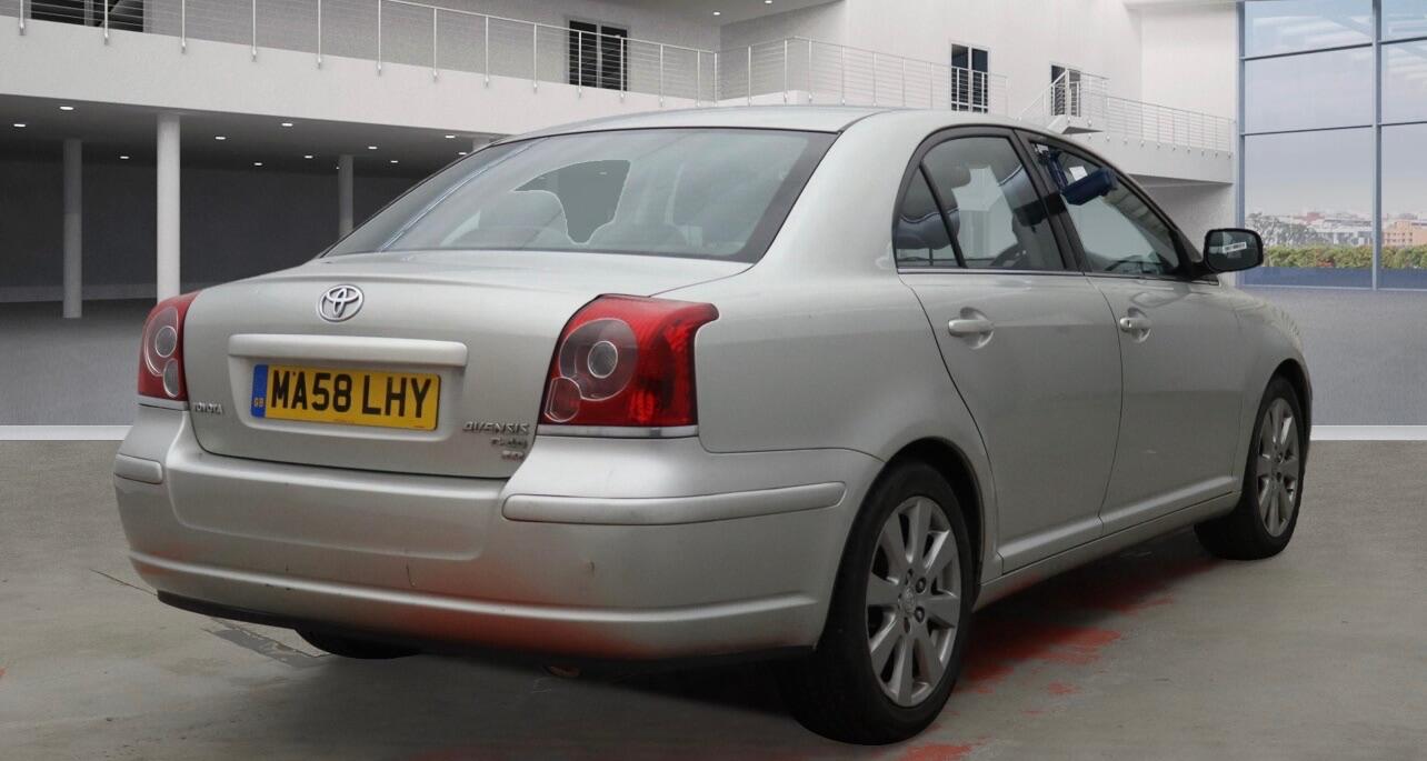 Used Toyota Avensis 2009 for sale - 76823989: Photo 2
