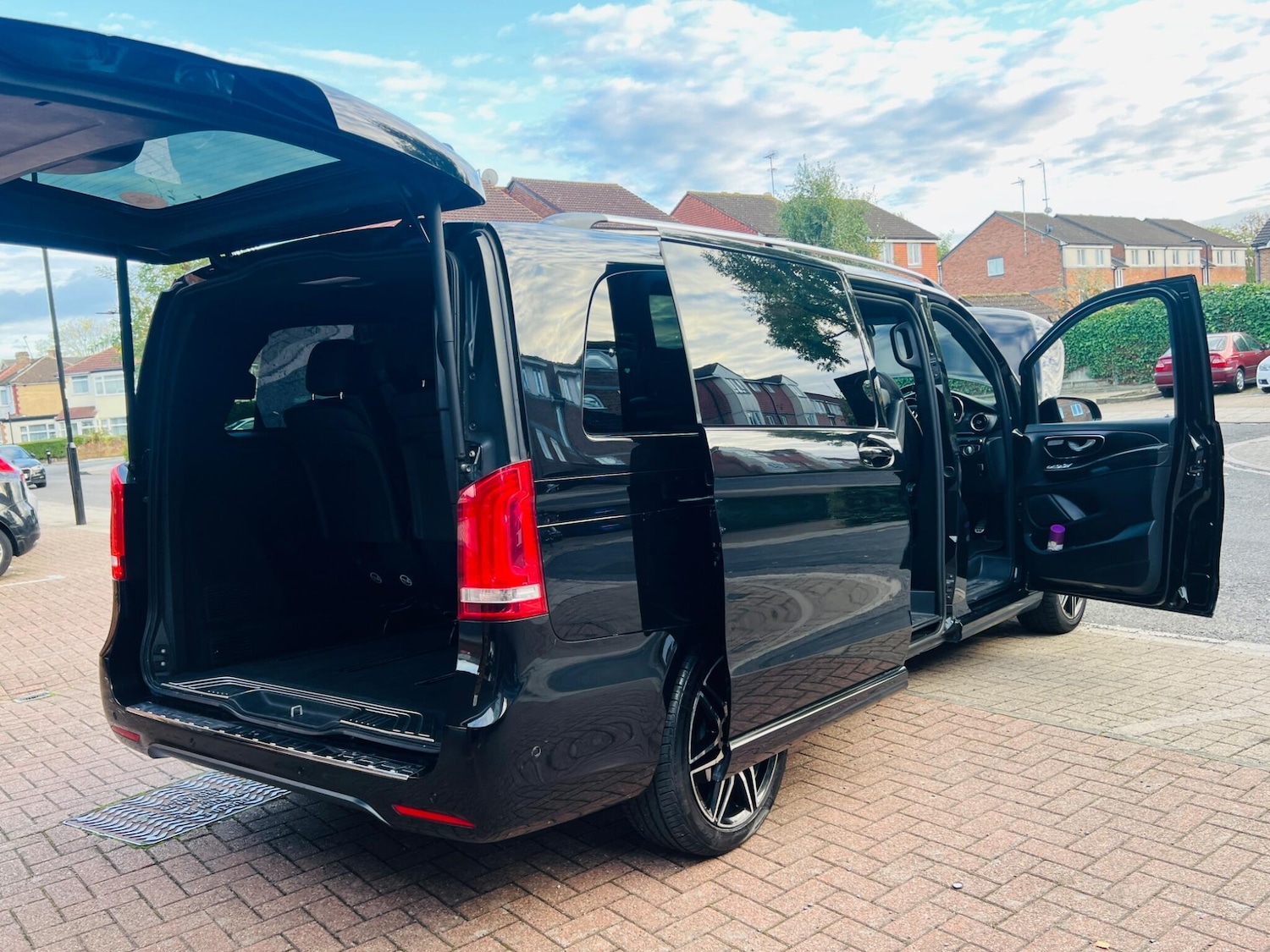 Used Mercedes-Benz V-Class 2020 for sale - 76486830: Photo 5