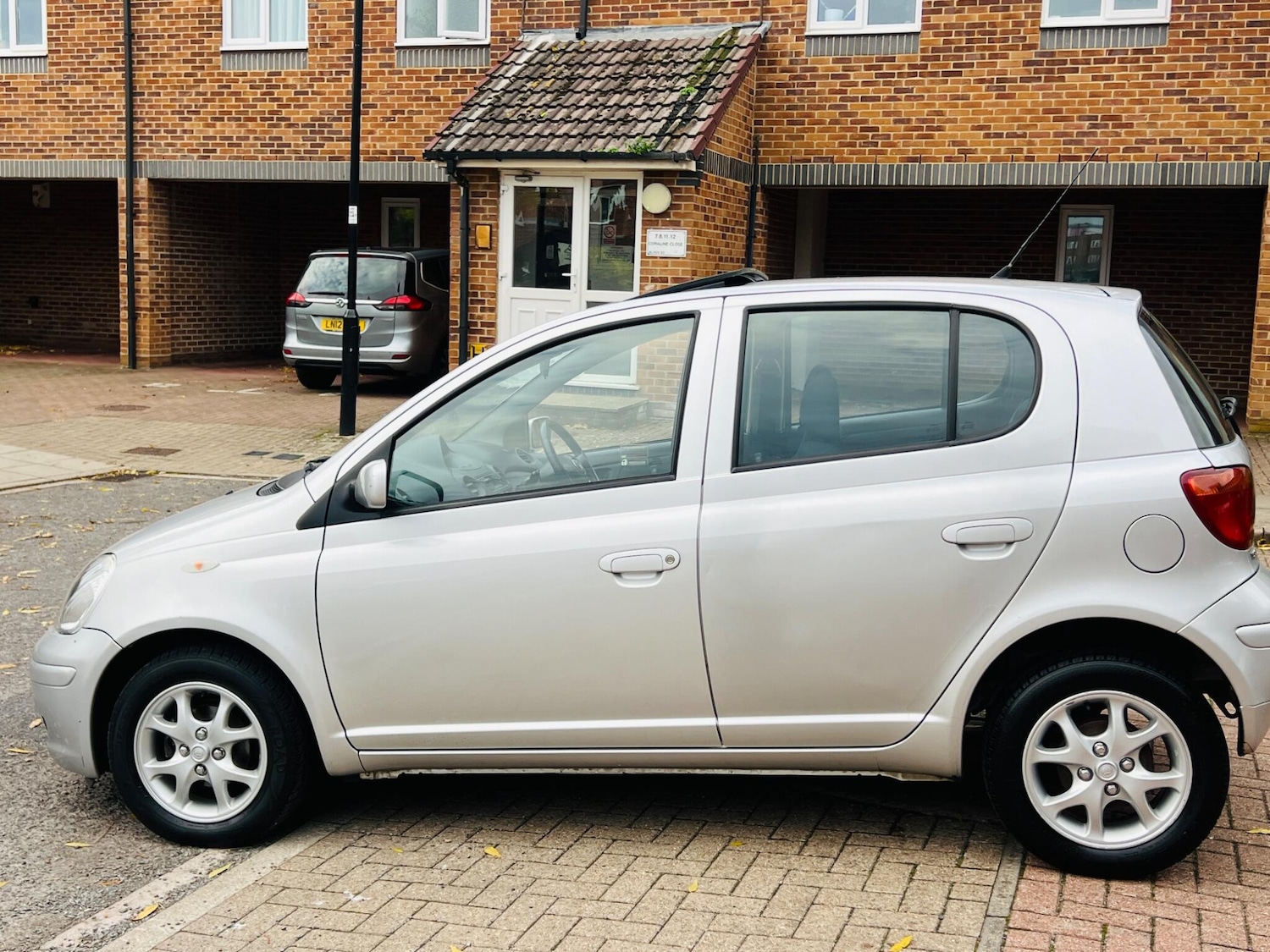 Used Toyota Yaris for sale - 76499920: Photo 19