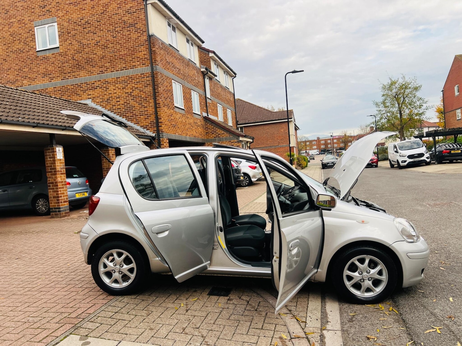 Used Toyota Yaris for sale - 76499920: Photo 21