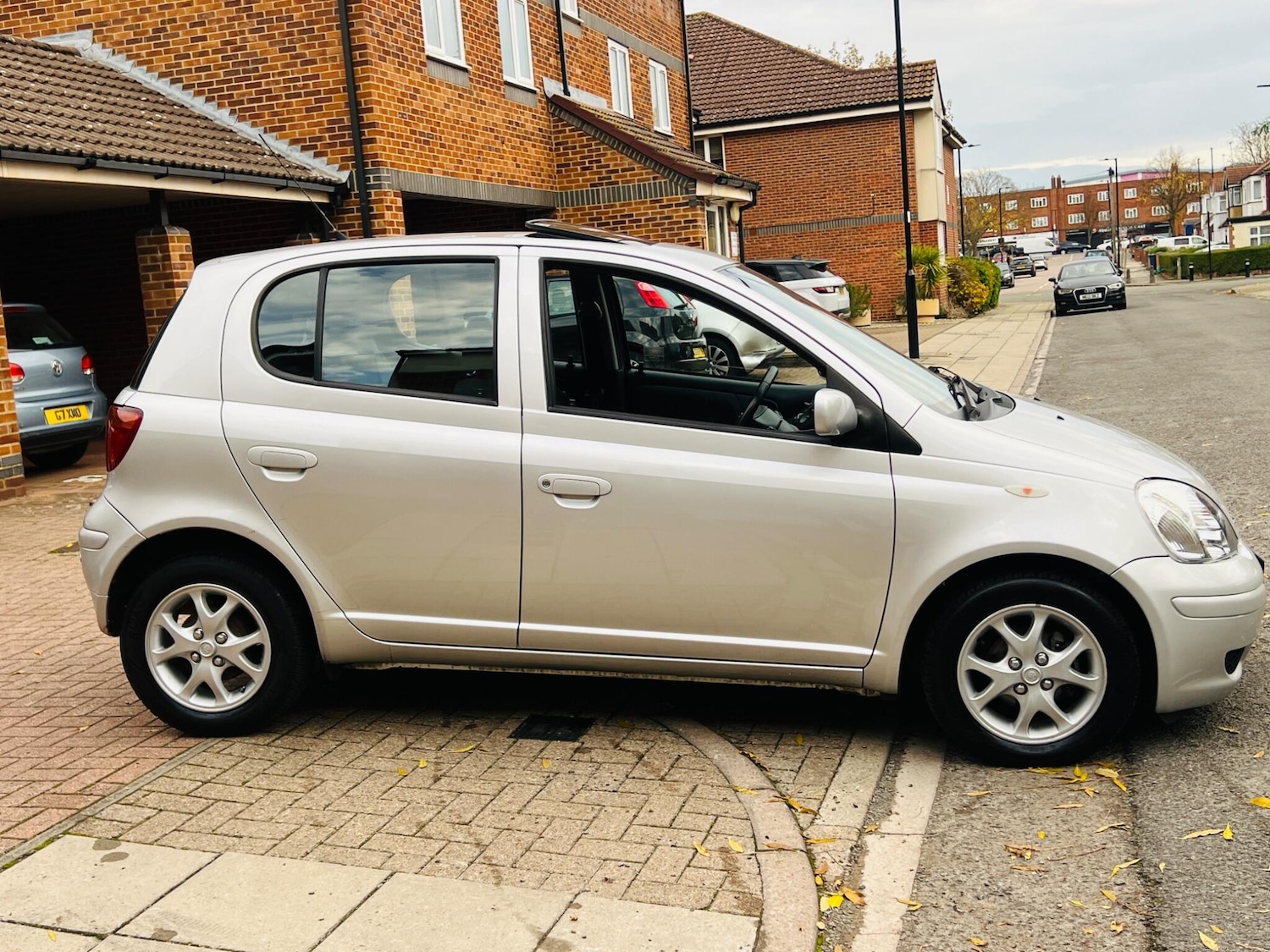 Used Toyota Yaris for sale - 76499920: Photo 23