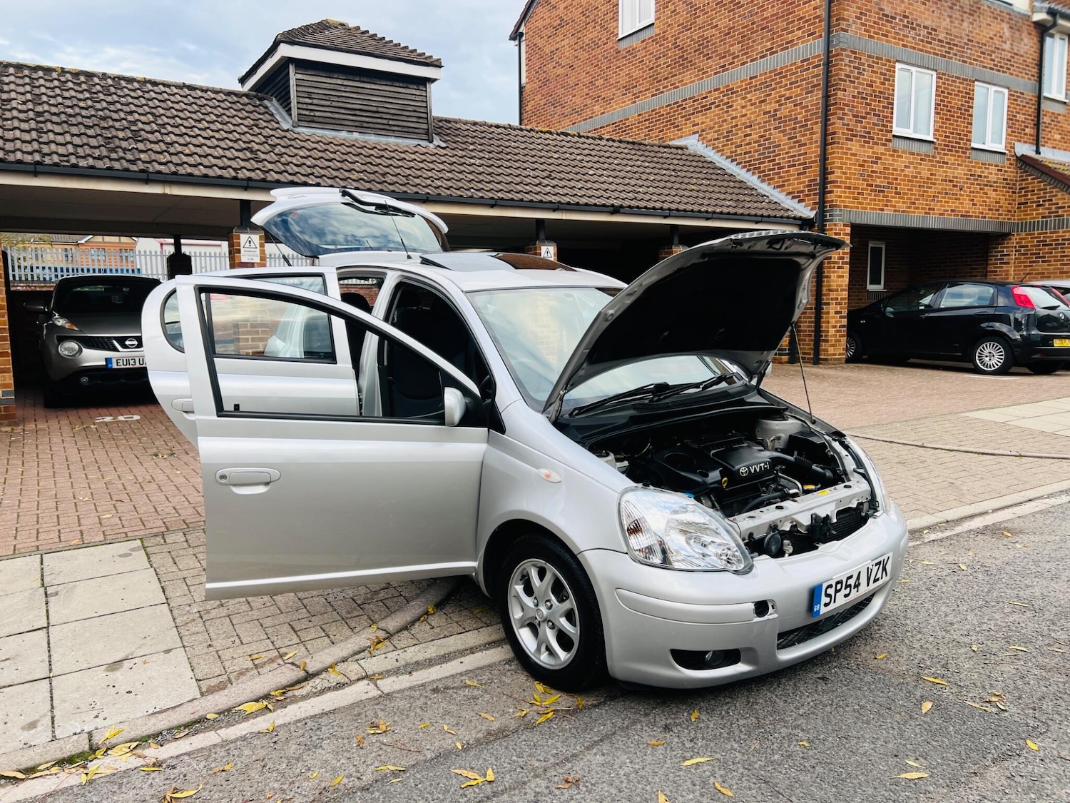 Used Toyota Yaris for sale - 76499920: Photo 3