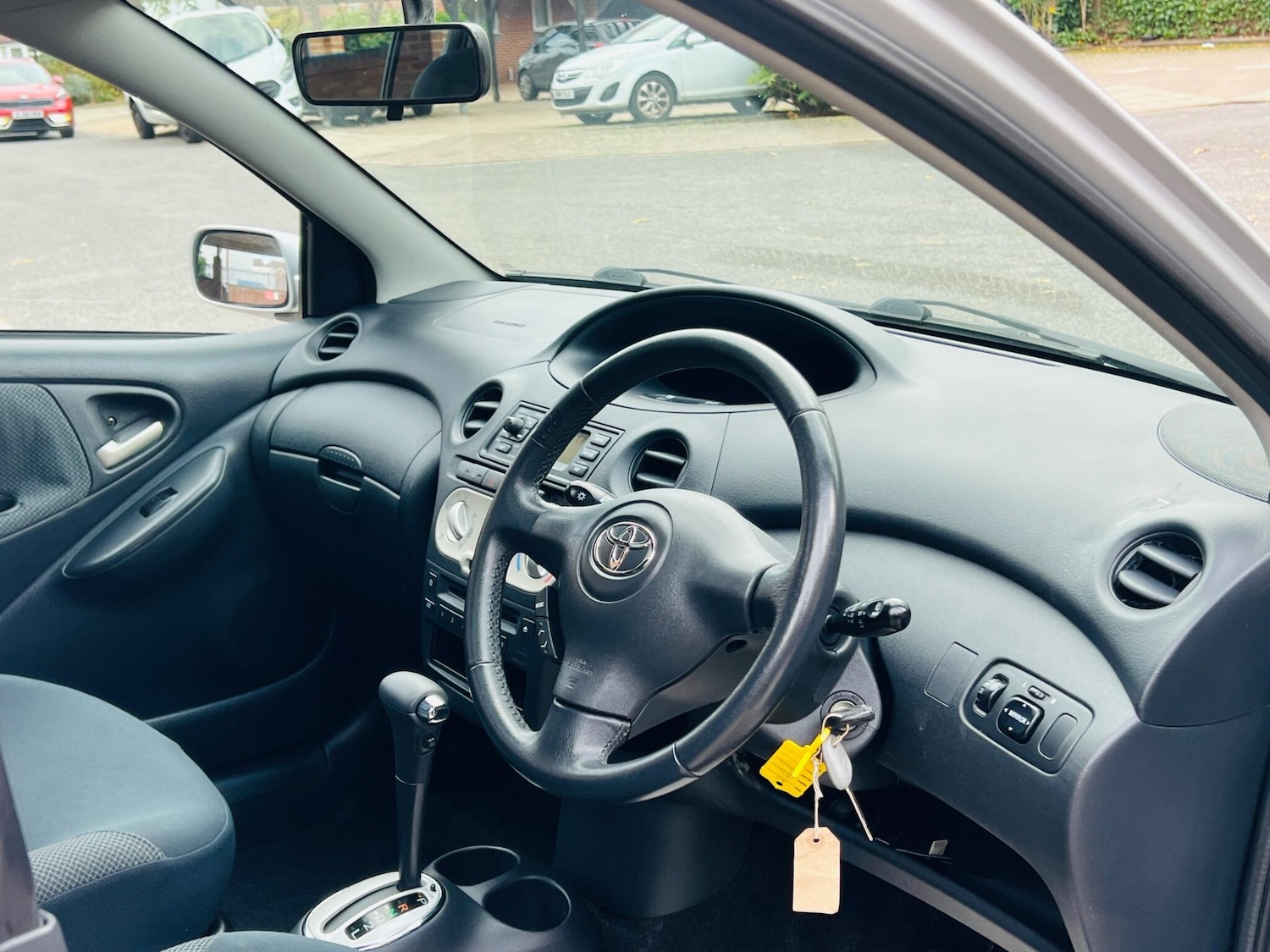 Used Toyota Yaris for sale - 76499920: Photo 31