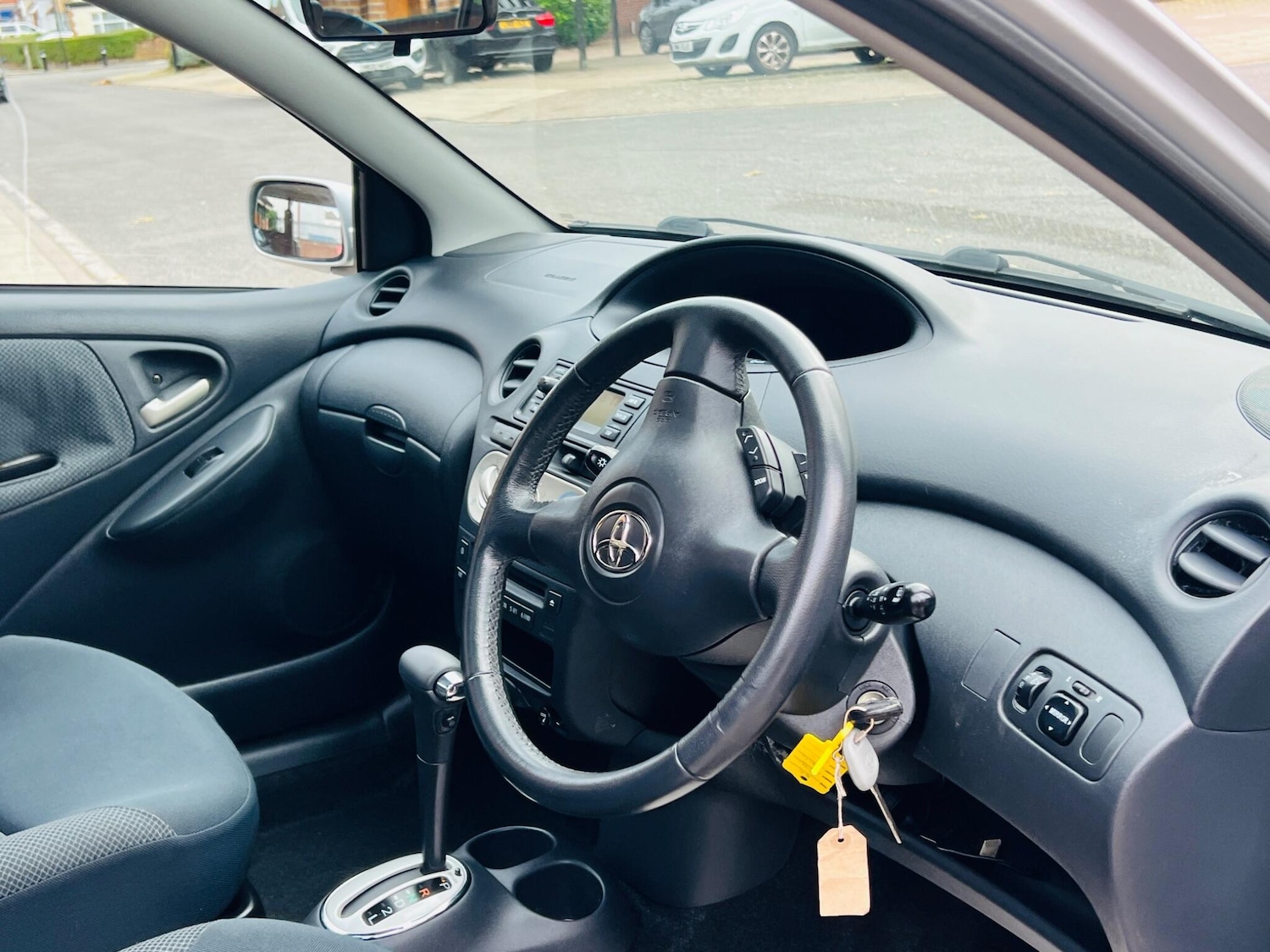 Used Toyota Yaris for sale - 76499920: Photo 32