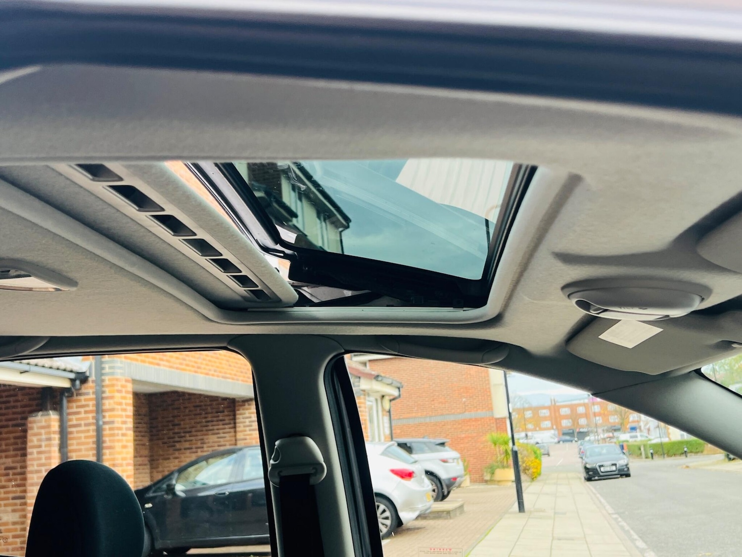 Used Toyota Yaris for sale - 76499920: Photo 48