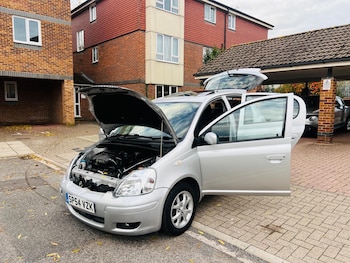 Used Toyota Yaris 2004 for sale - 76499920: Photo