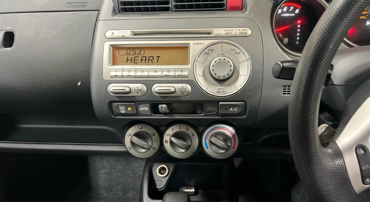 Used Honda Jazz 2005 for sale - 76727588: Photo 11