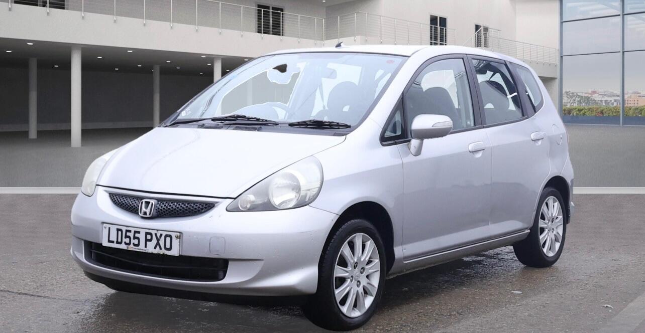 Used Honda Jazz 2005 for sale - 76727588: Photo 2