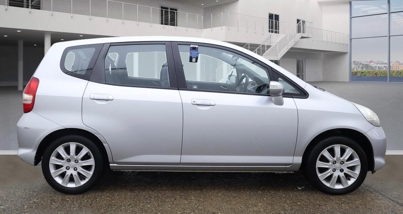 Used Honda Jazz 2005 for sale - 76727588: Photo 5