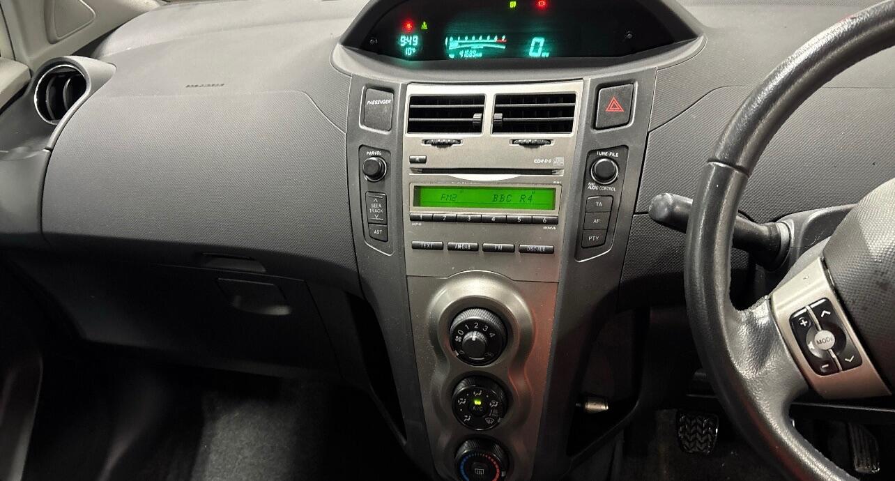 Used Toyota Yaris 2009 for sale - 76936118: Photo 11