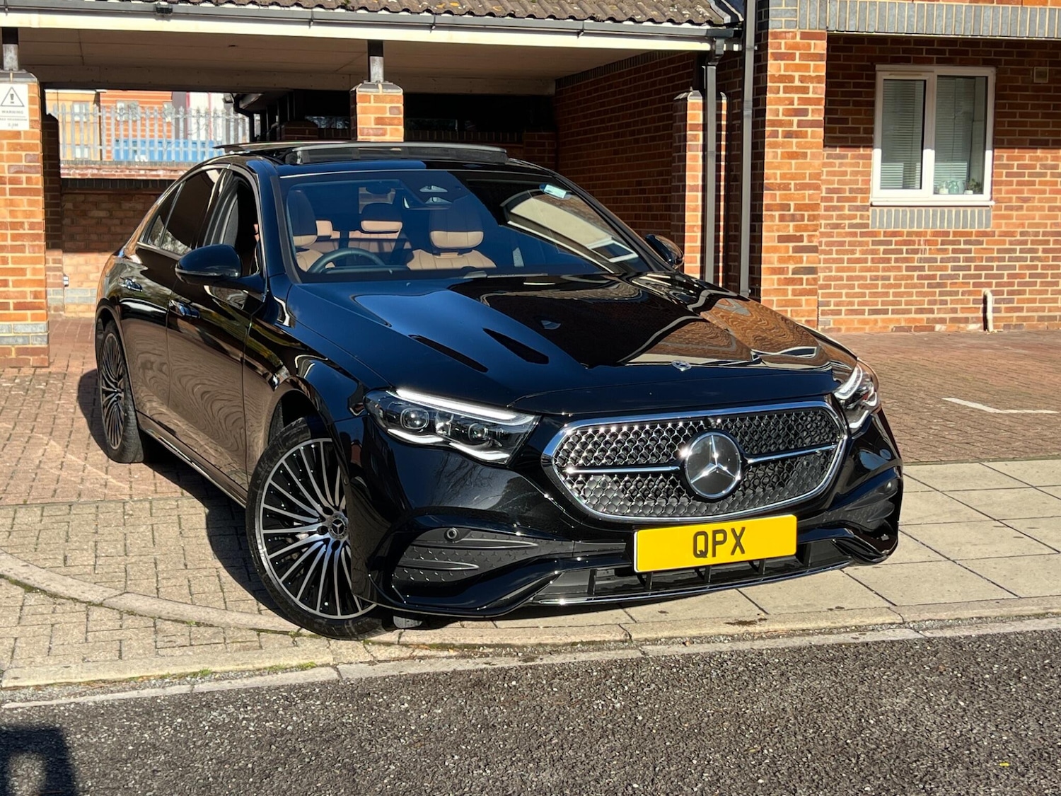 Used Mercedes-Benz E Class for sale - 76671586: Photo 1