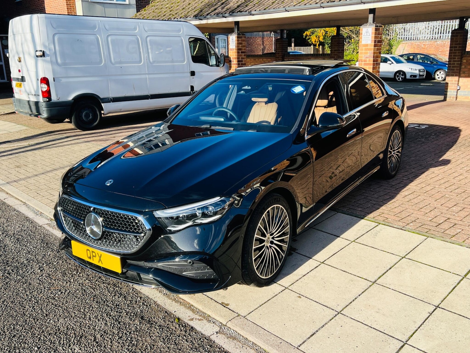 Used Mercedes-Benz E Class for sale - 76671586: Photo 10