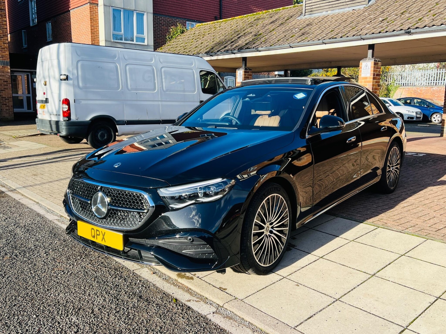 Used Mercedes-Benz E Class for sale - 76671586: Photo 11