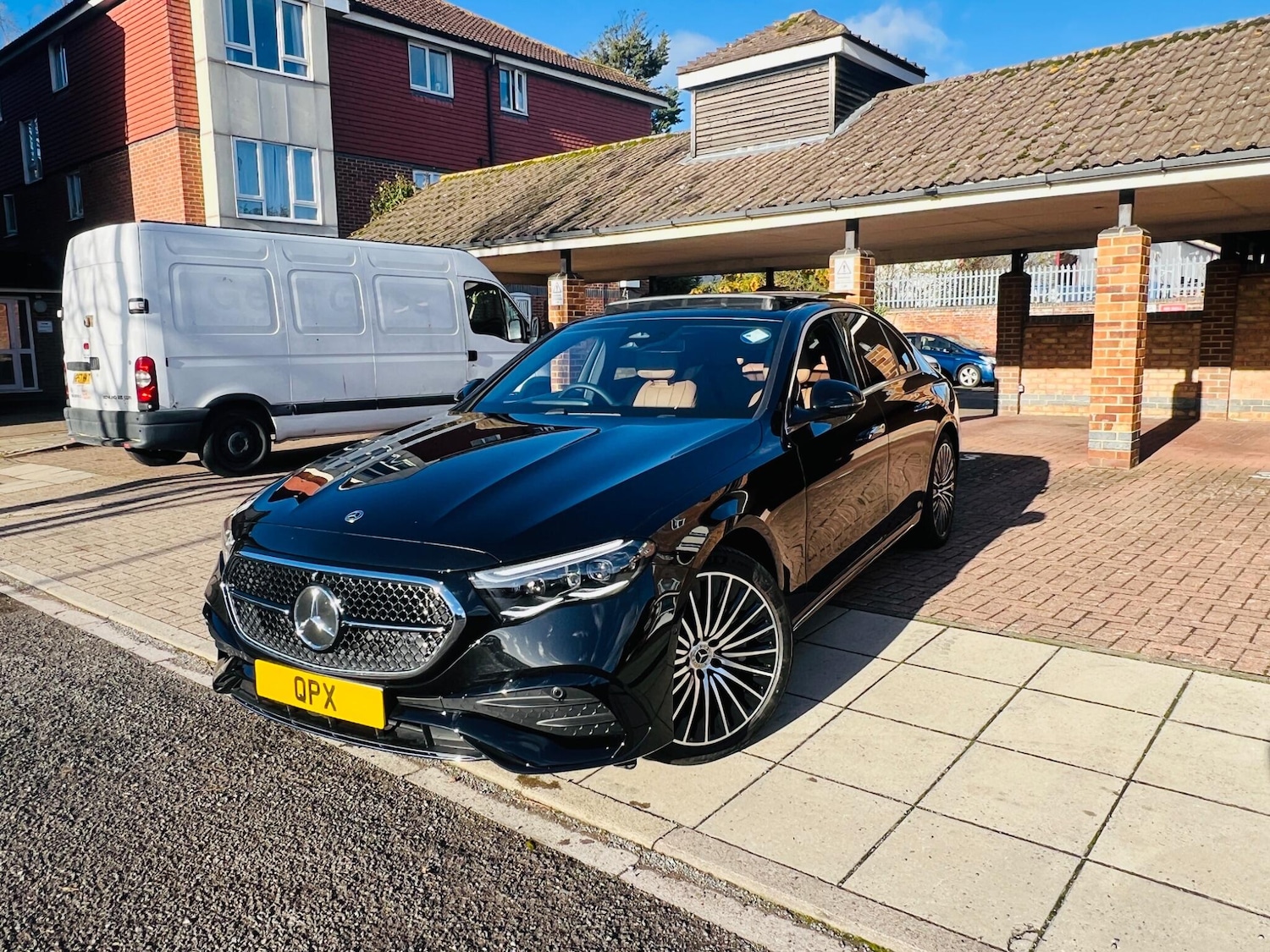 Used Mercedes-Benz E Class for sale - 76671586: Photo 2