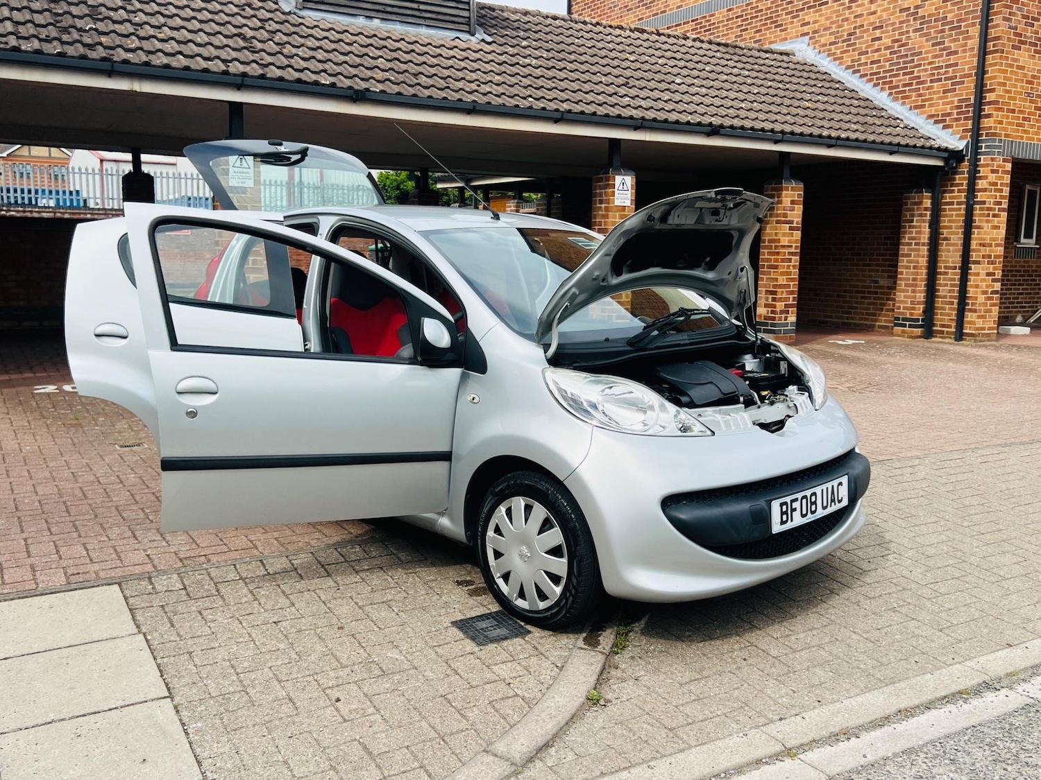 Used Peugeot 107 2008 for sale - 76486847: Photo 4