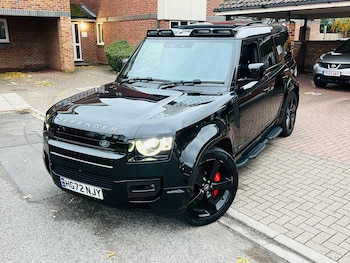 Used Land Rover Defender 2022 for sale - 76608376: Photo