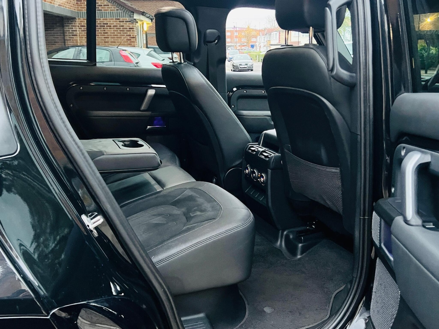 Used Land Rover Defender 2022 for sale - 76608376: Photo 35