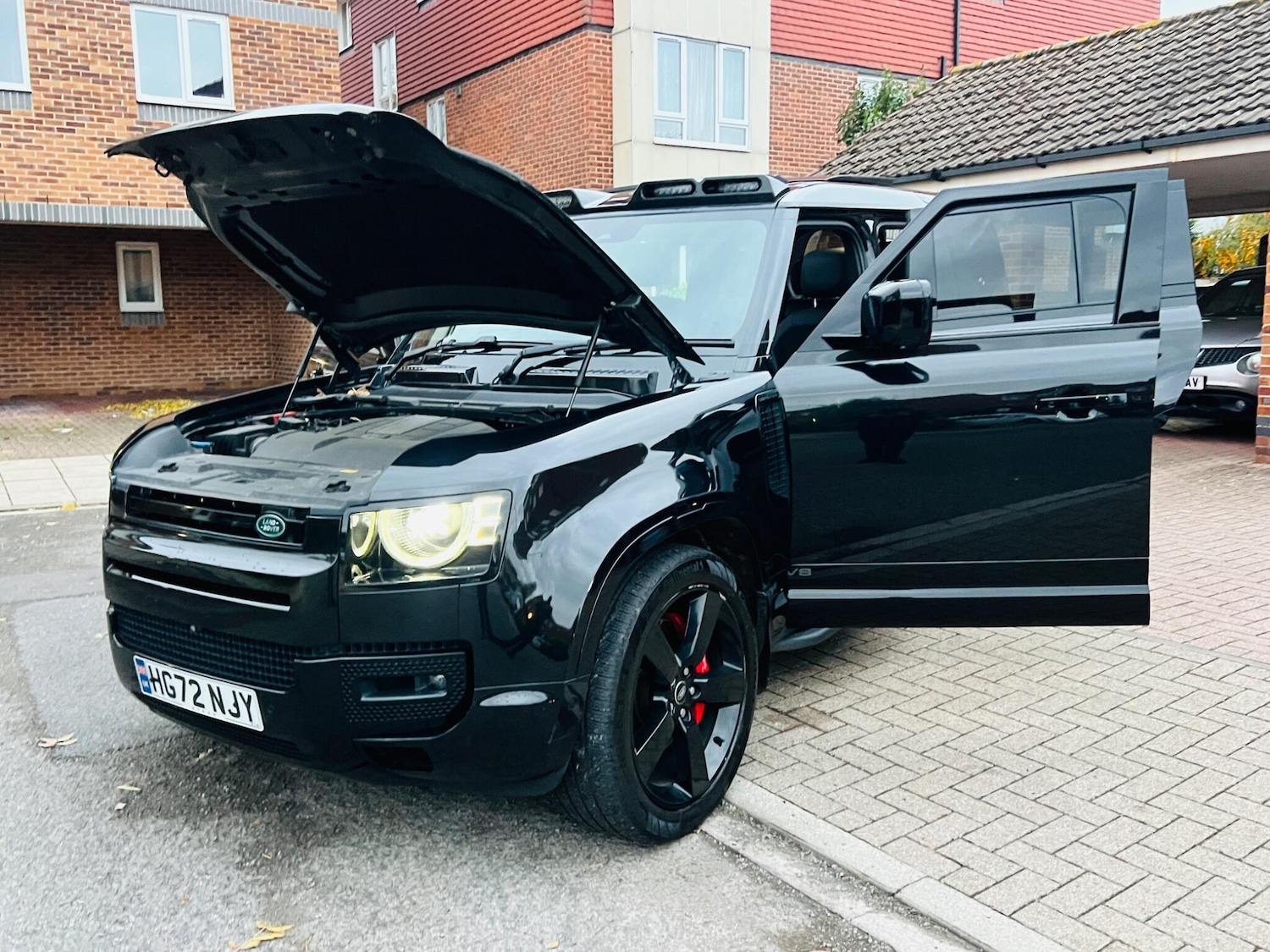 Used Land Rover Defender 2022 for sale - 76608376: Photo 5