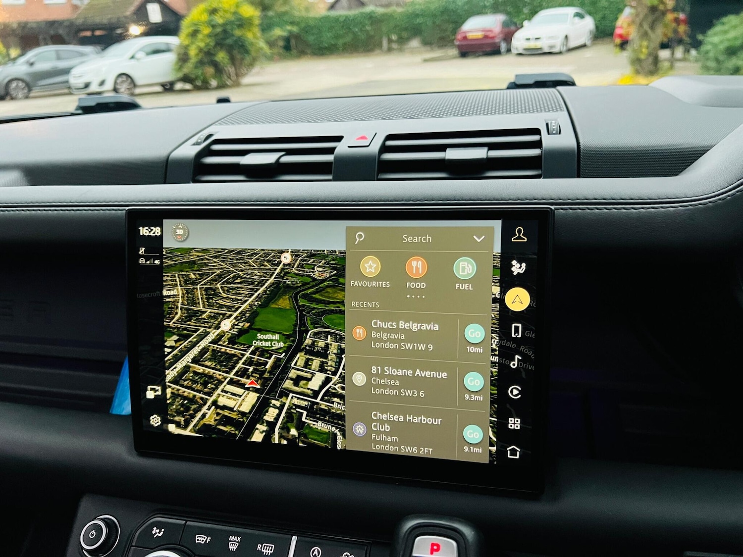 Used Land Rover Defender 2022 for sale - 76608376: Photo 50