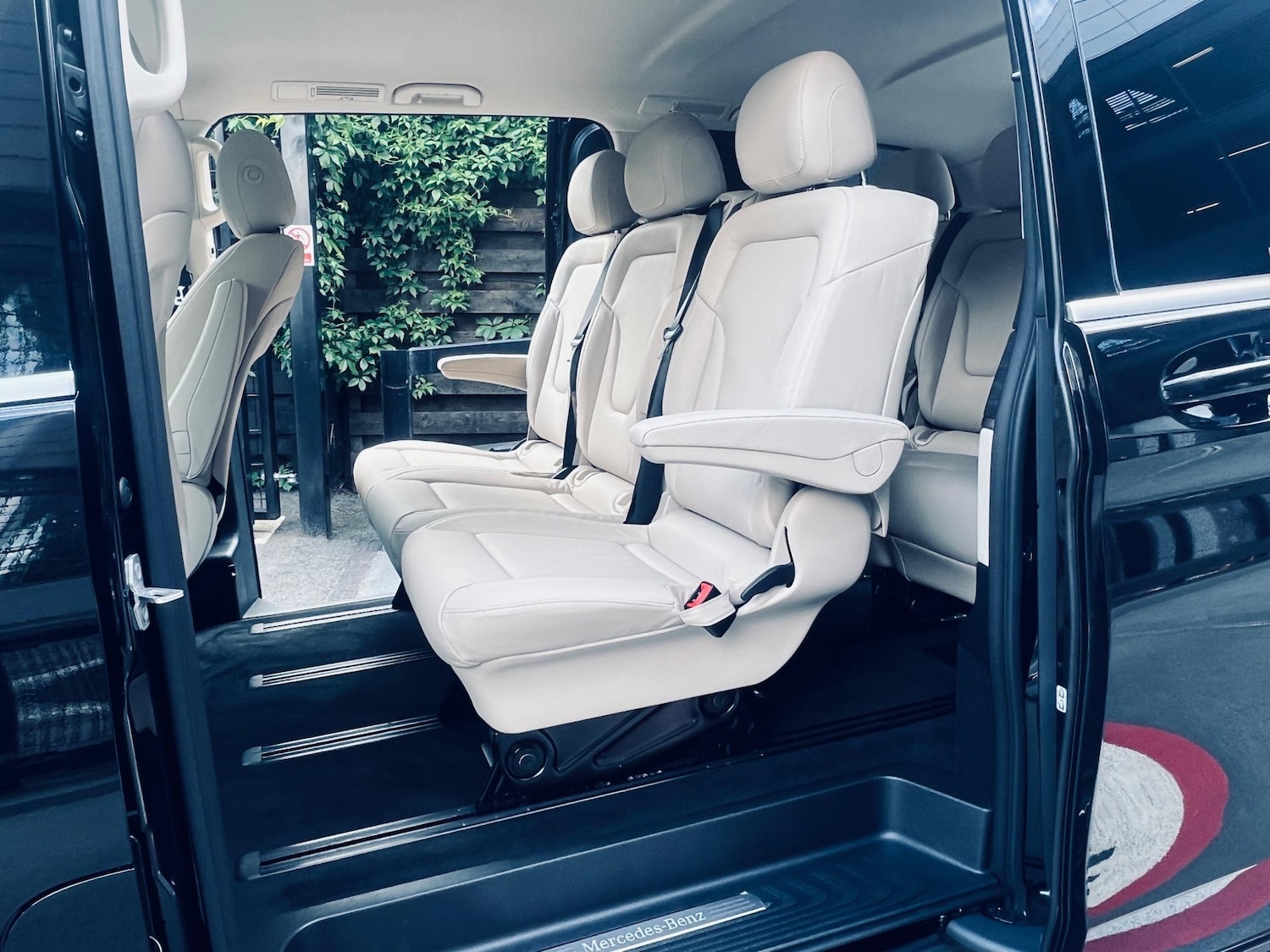 Used Mercedes-Benz V-Class 2024 for sale - 76486818: Photo 13