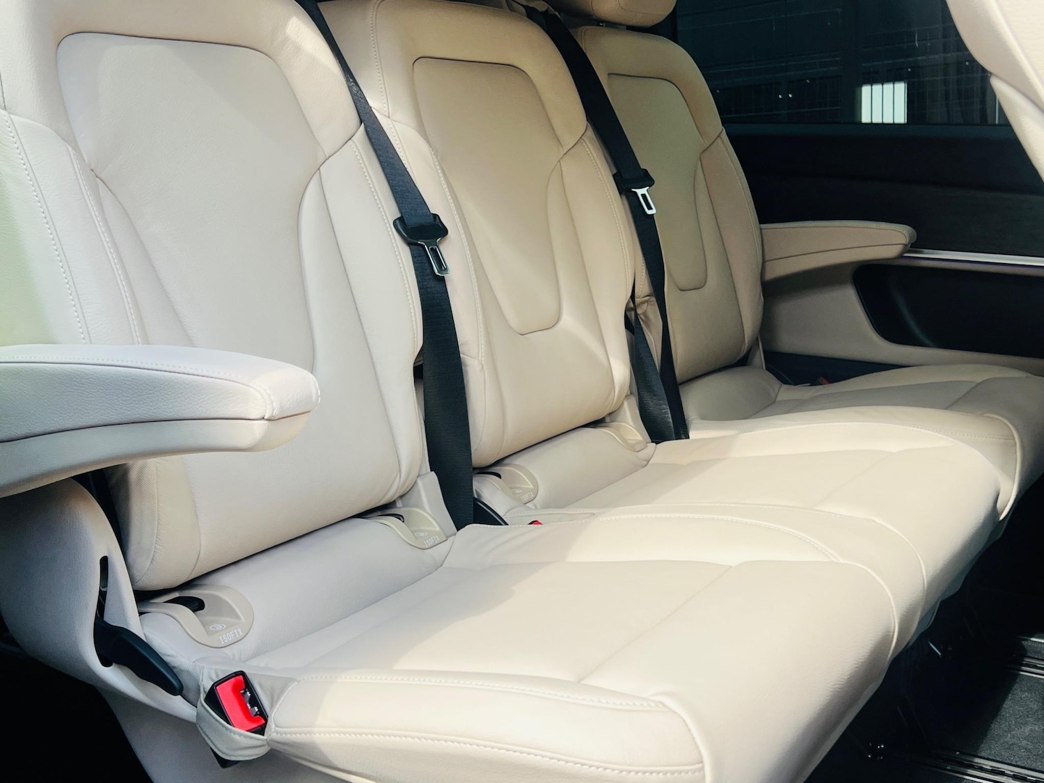 Used Mercedes-Benz V-Class 2024 for sale - 76486818: Photo 16