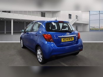 Used Toyota Yaris 2014 for sale - 76671538: Photo