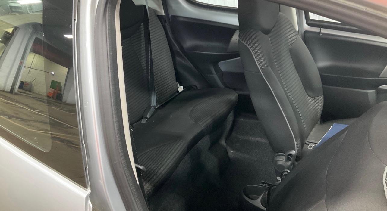 Used Peugeot 107 2014 for sale - 76486858: Photo 4