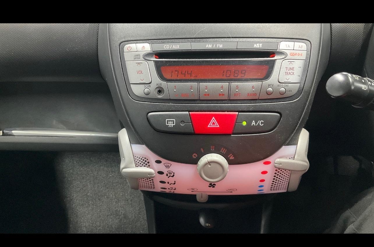 Used Peugeot 107 2014 for sale - 76486858: Photo 7