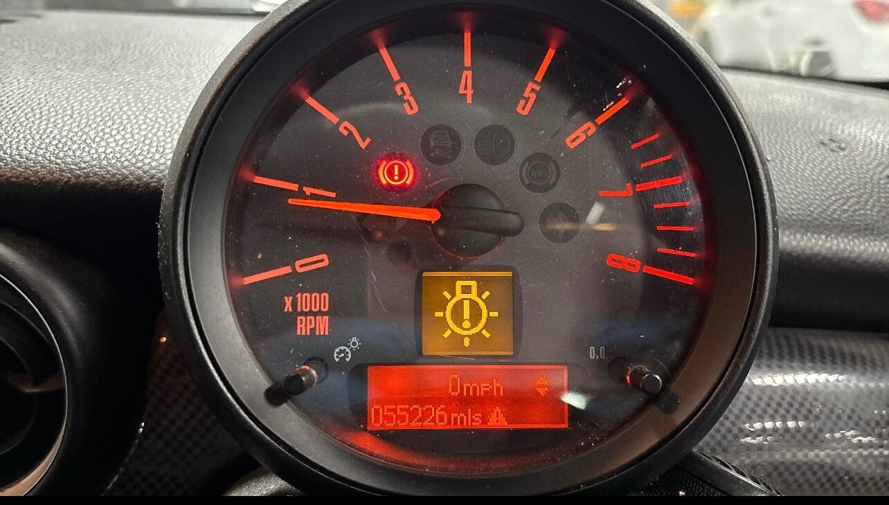 Used MINI Convertible 2014 for sale - 76976770: Photo 11