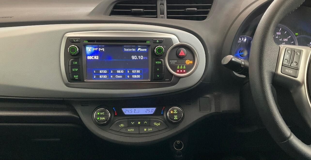 Used Toyota Yaris for sale - 76485603: Photo 11