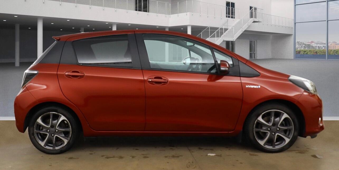 Used Toyota Yaris for sale - 76485603: Photo 5