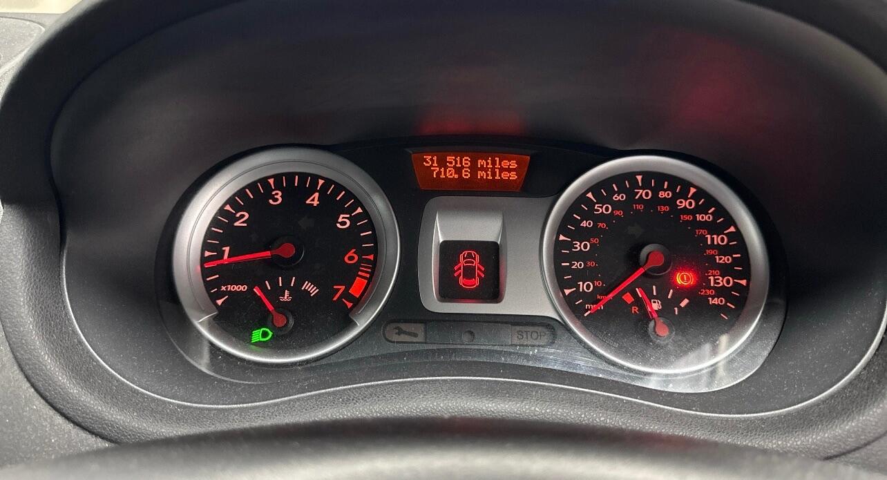 Used Renault Clio for sale - 77015686: Photo 10