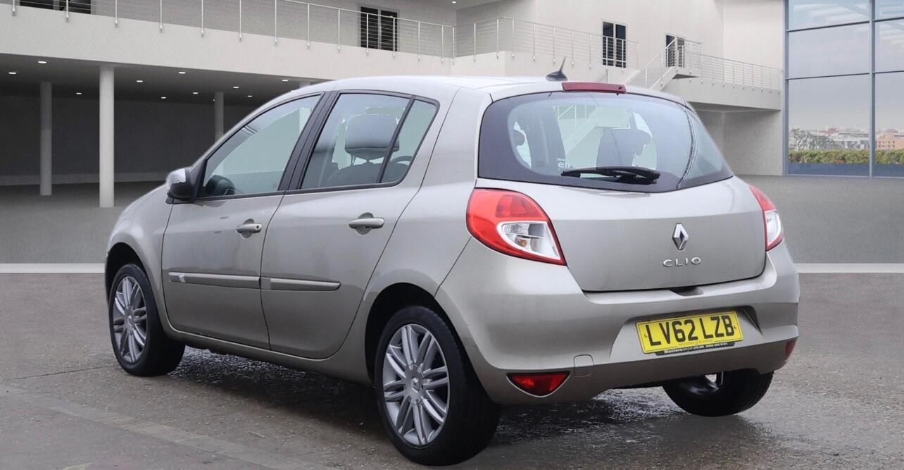Used Renault Clio for sale - 77015686: Photo 3