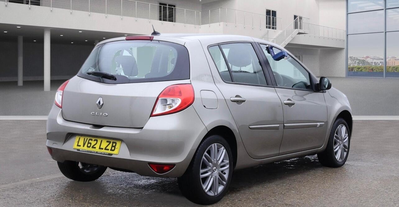 Used Renault Clio for sale - 77015686: Photo 4