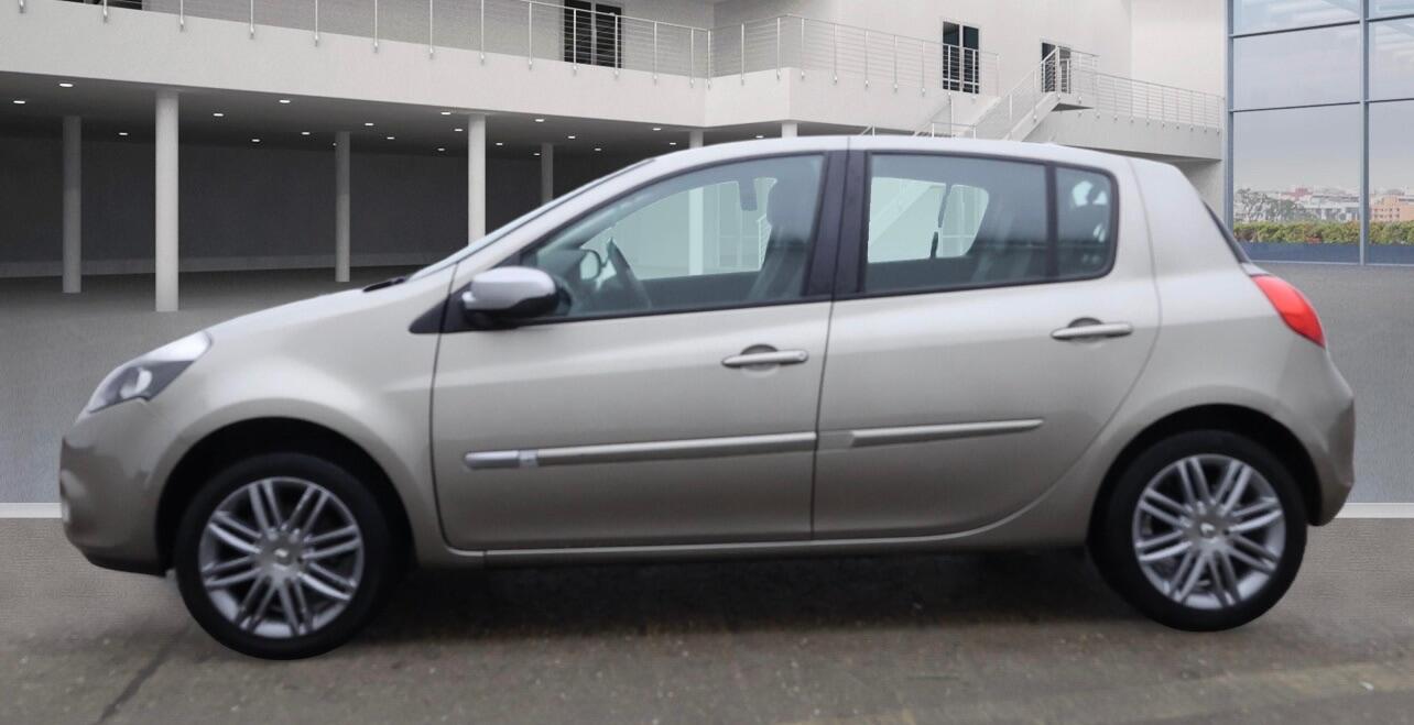 Used Renault Clio for sale - 77015686: Photo 6