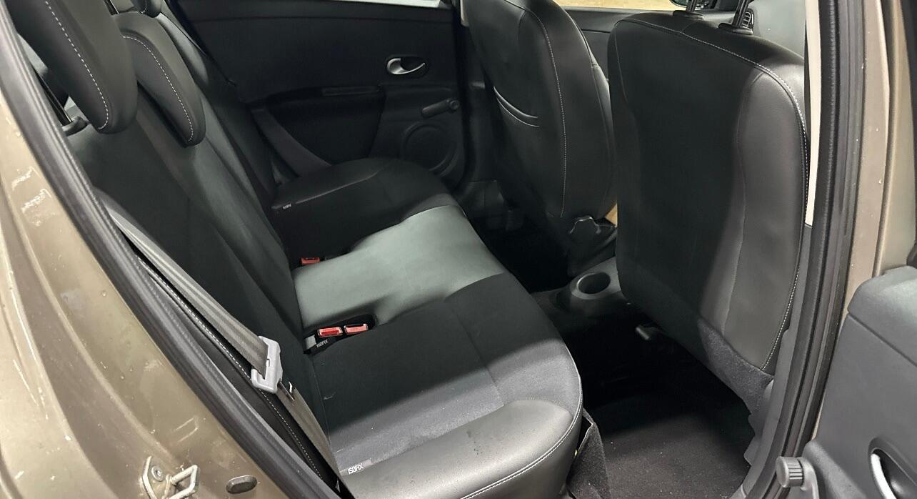 Used Renault Clio for sale - 77015686: Photo 8