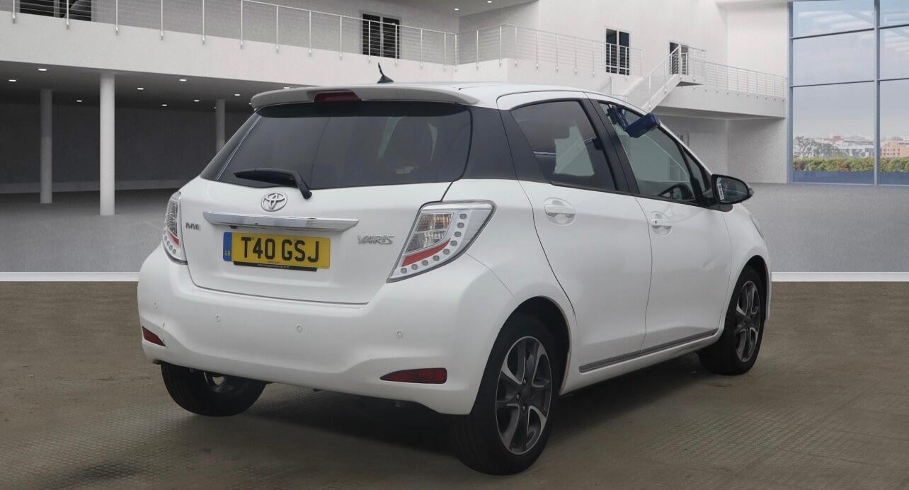 Used Toyota Yaris 2013 for sale - 76702129: Photo 3
