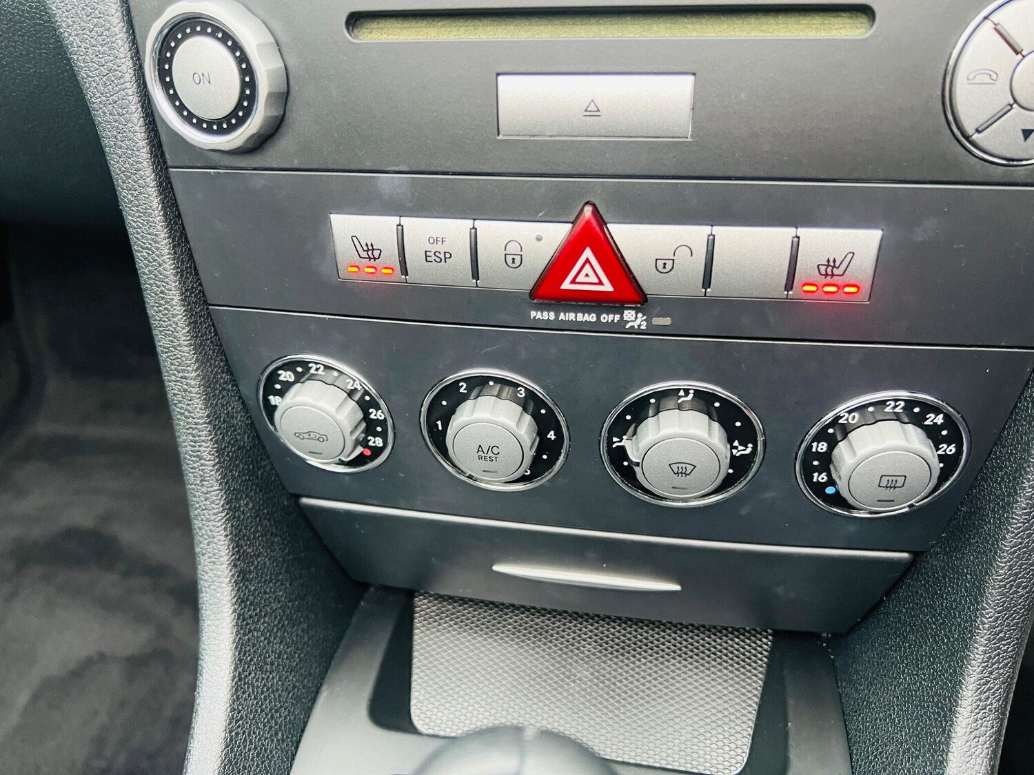 Used Mercedes-Benz SLK 2007 for sale - 76486864: Photo 50