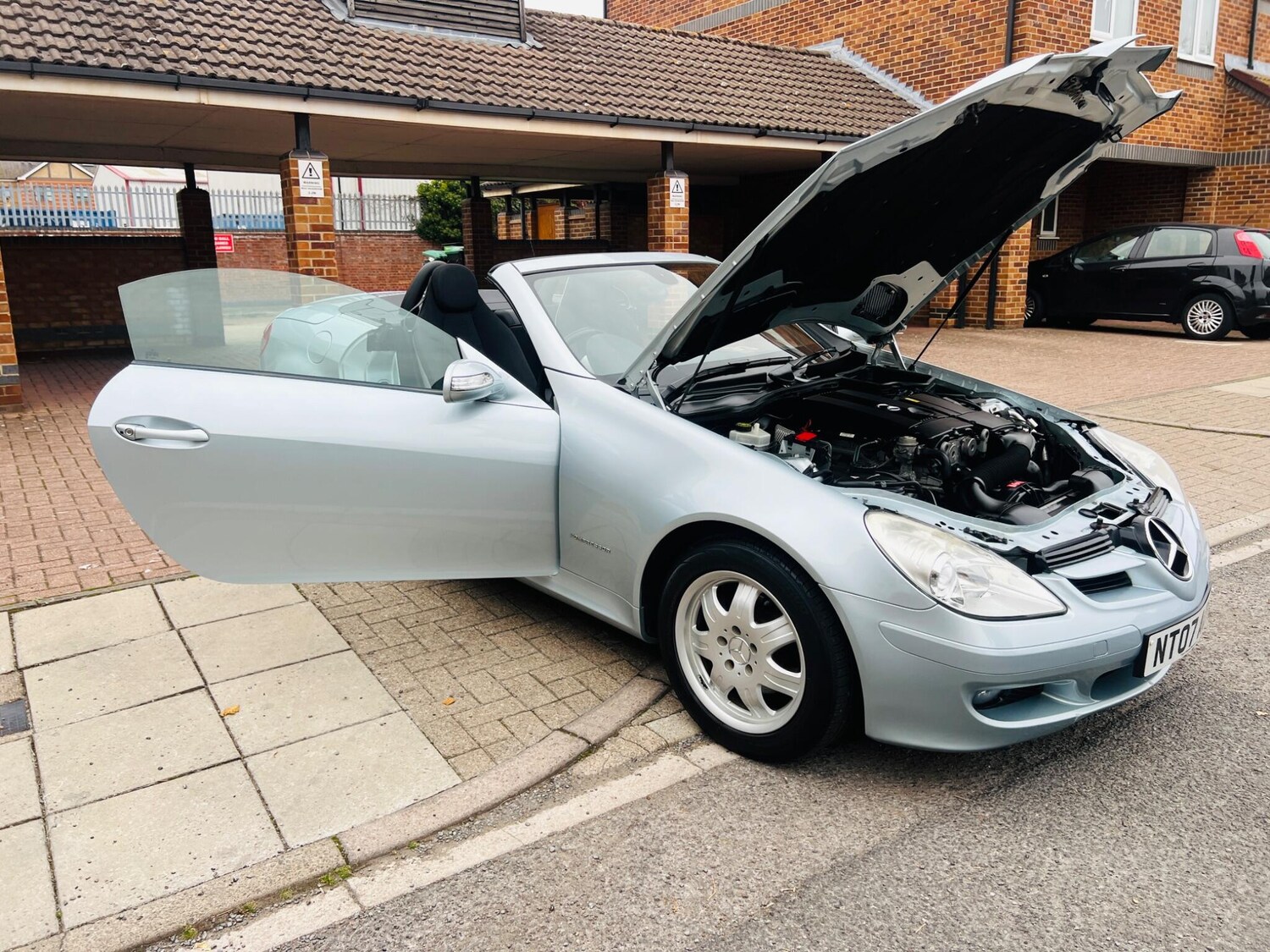 Used Mercedes-Benz SLK 2007 for sale - 76486864: Photo 8