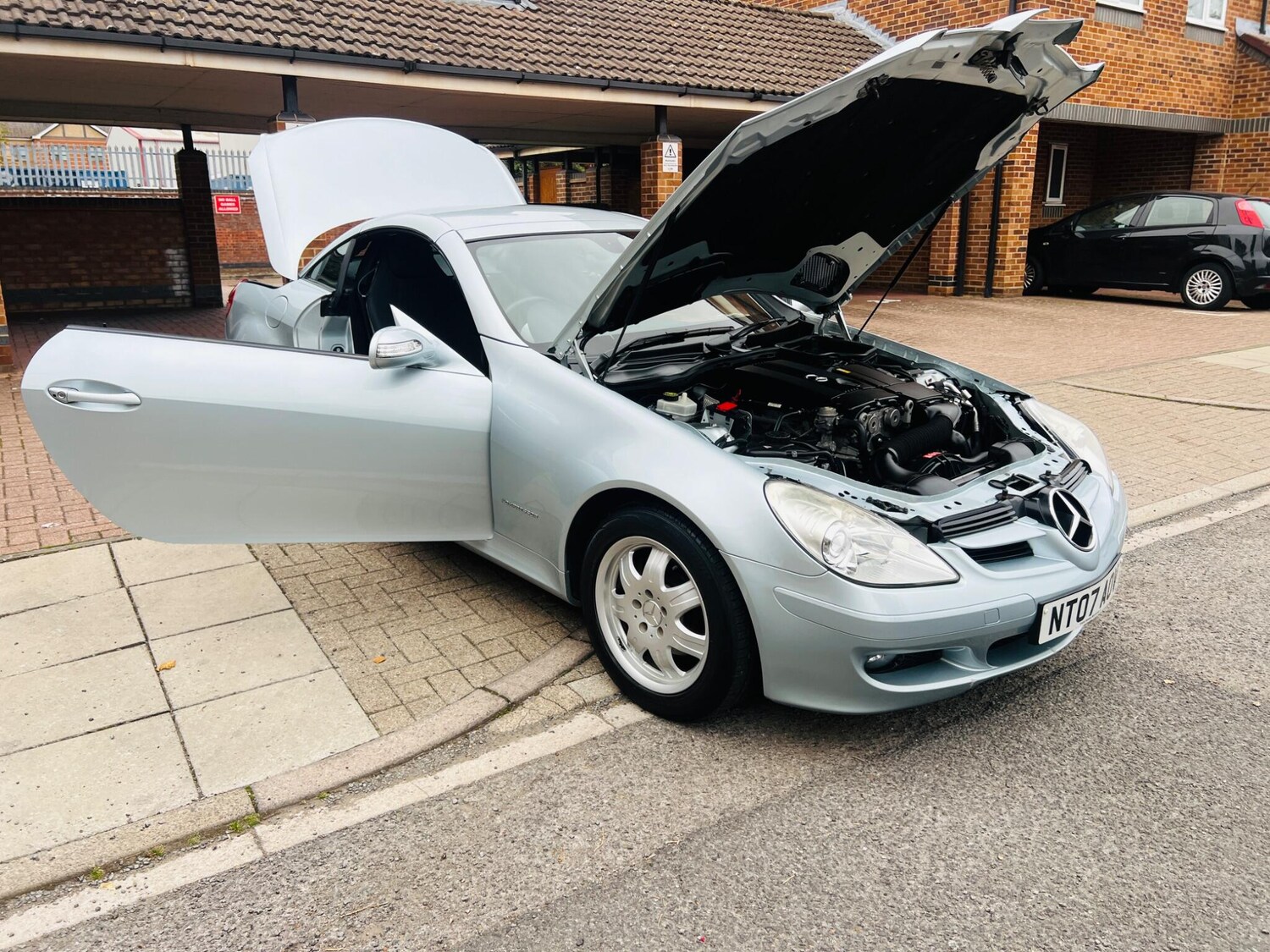 Used Mercedes-Benz SLK 2007 for sale - 76486864: Photo 9