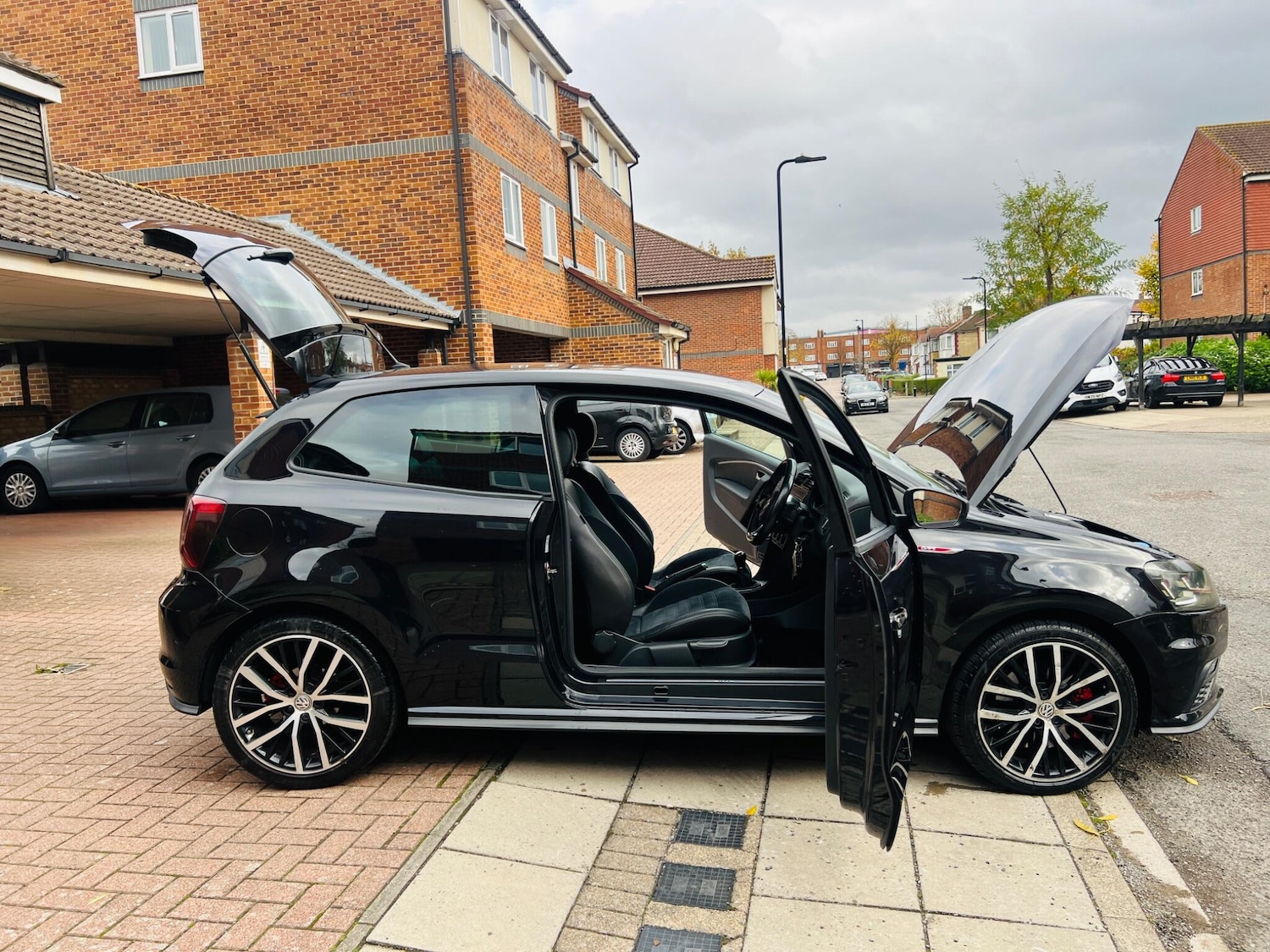 Used Volkswagen Polo 2015 for sale - 76486871: Photo 31