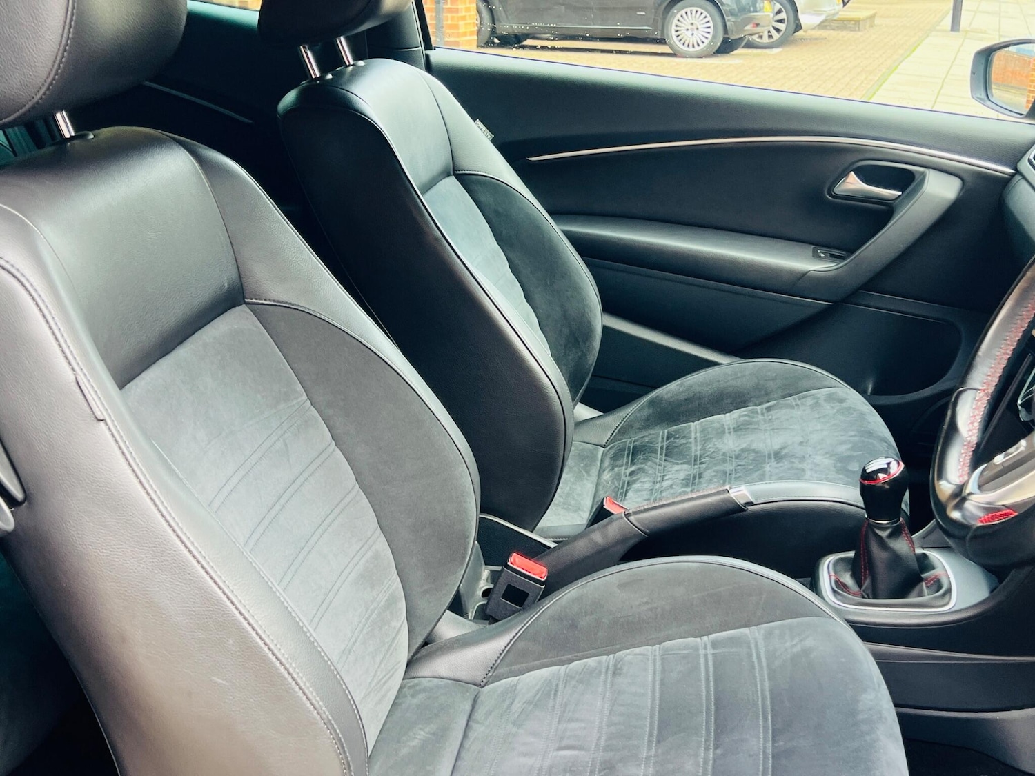 Used Volkswagen Polo 2015 for sale - 76486871: Photo 40