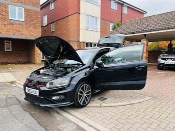 Used Volkswagen Polo 2015 for sale - 76486871: Photo