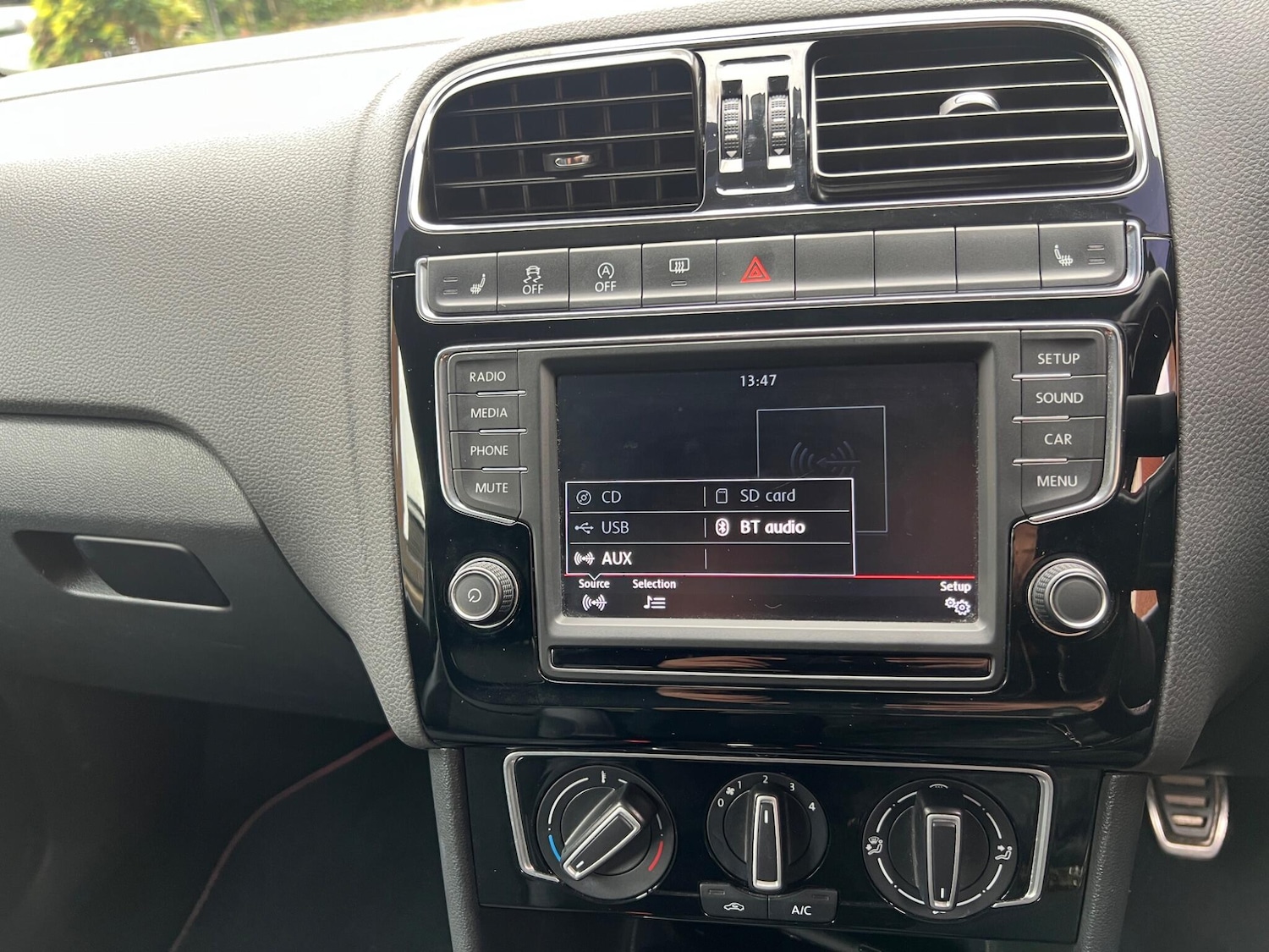 Used Volkswagen Polo 2015 for sale - 76486871: Photo 56